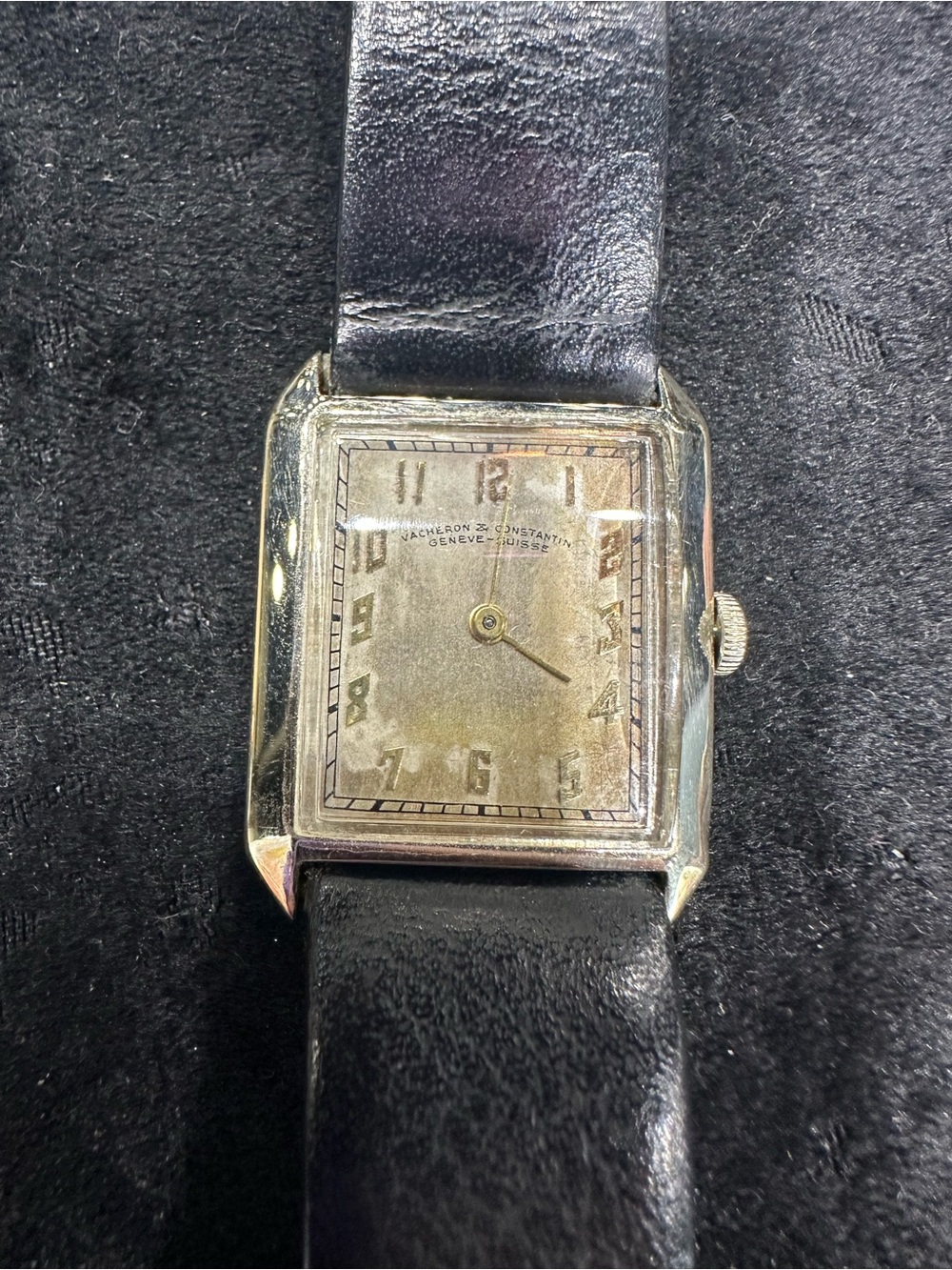 Vacheron and Constantin 18k vintage wristwatch from 1924